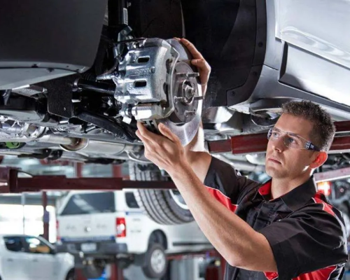 TOP WARNING SIGNS INDICATING FOR CAR BRAKE REPAIR SERVICES IN DUBAI (1) Porsche Repair Dubai