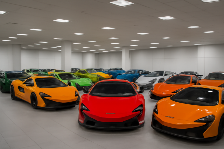 mclaren garage dubai